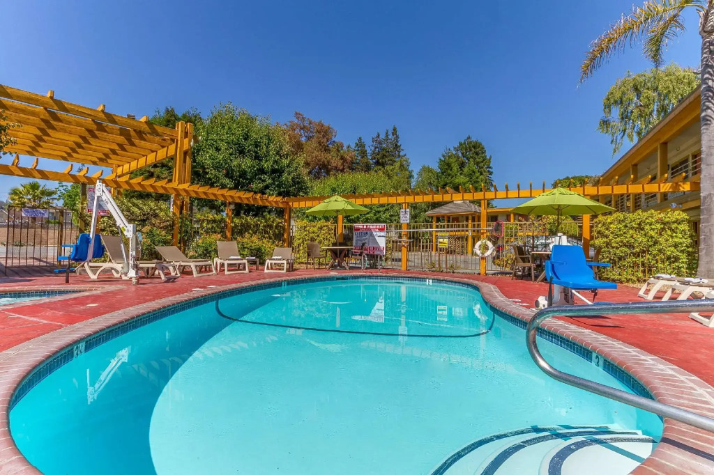 Comfort Inn Santa Cruz North