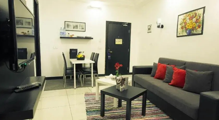 Easy Inn Hotel Suites