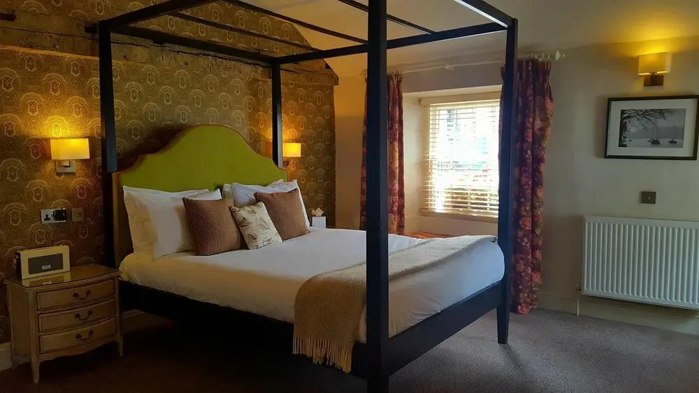 Queens Head Inn & Restaurant