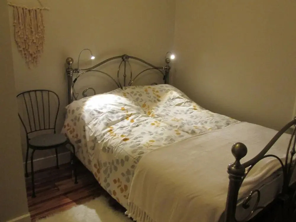 The Quiet & Cosy Fulham Reach Crib