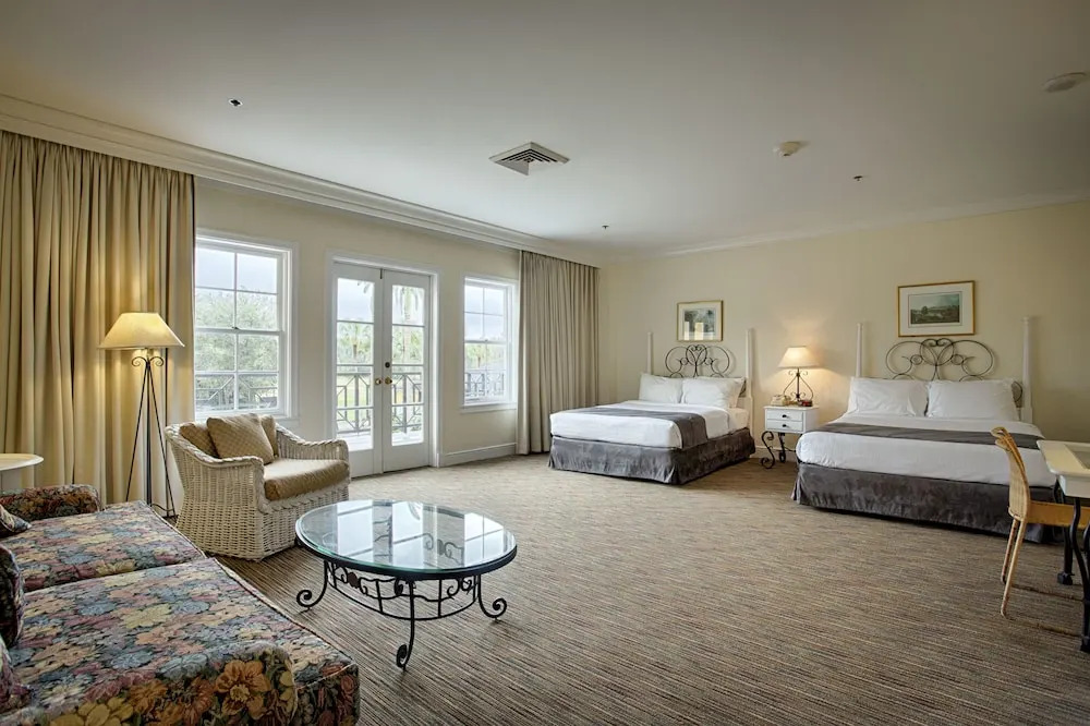 Tampa Palms Country Club
