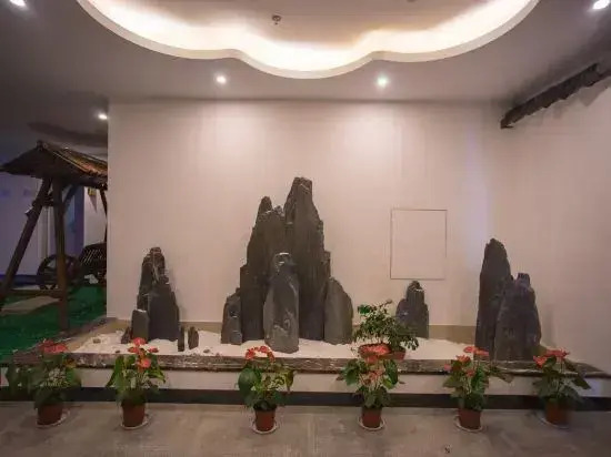 Longting Creative Hotel
