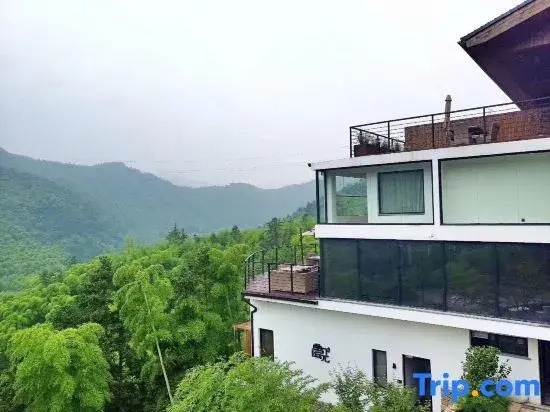 Xizhu Yunjian Hot Spring Villa