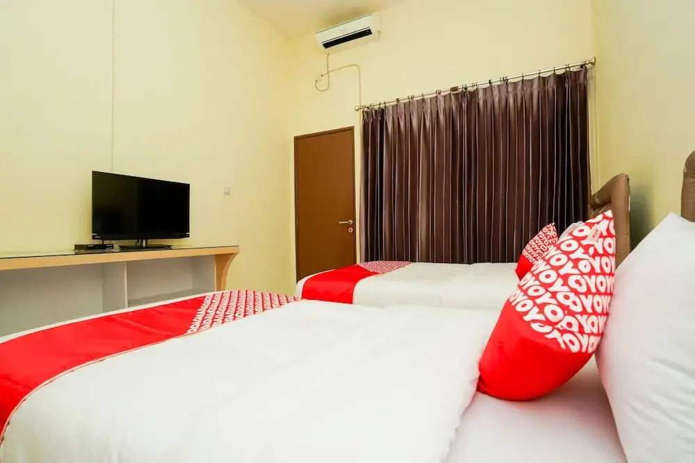 OYO 1857 Wonoboyo Residence Near RSU Katholik Surabaya Kota Surabaya