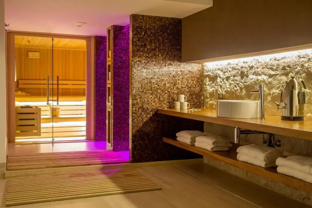 The Spring House Hotel Rome Vatican, Tapestry Collection Hilton
