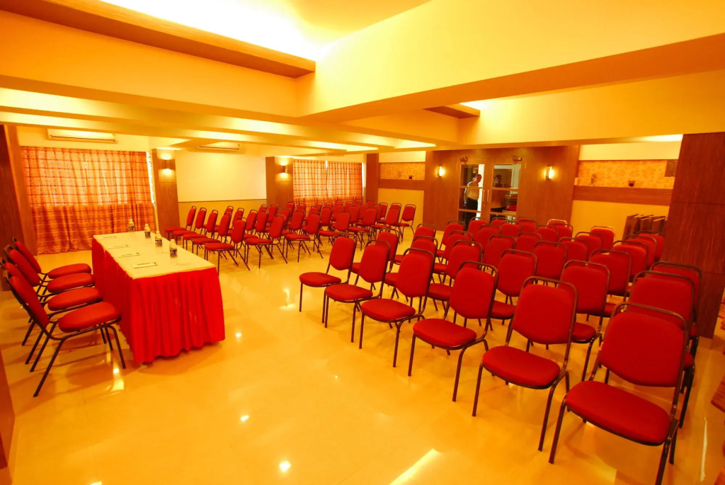 Capital O 74167 Hotel Mourya Residency