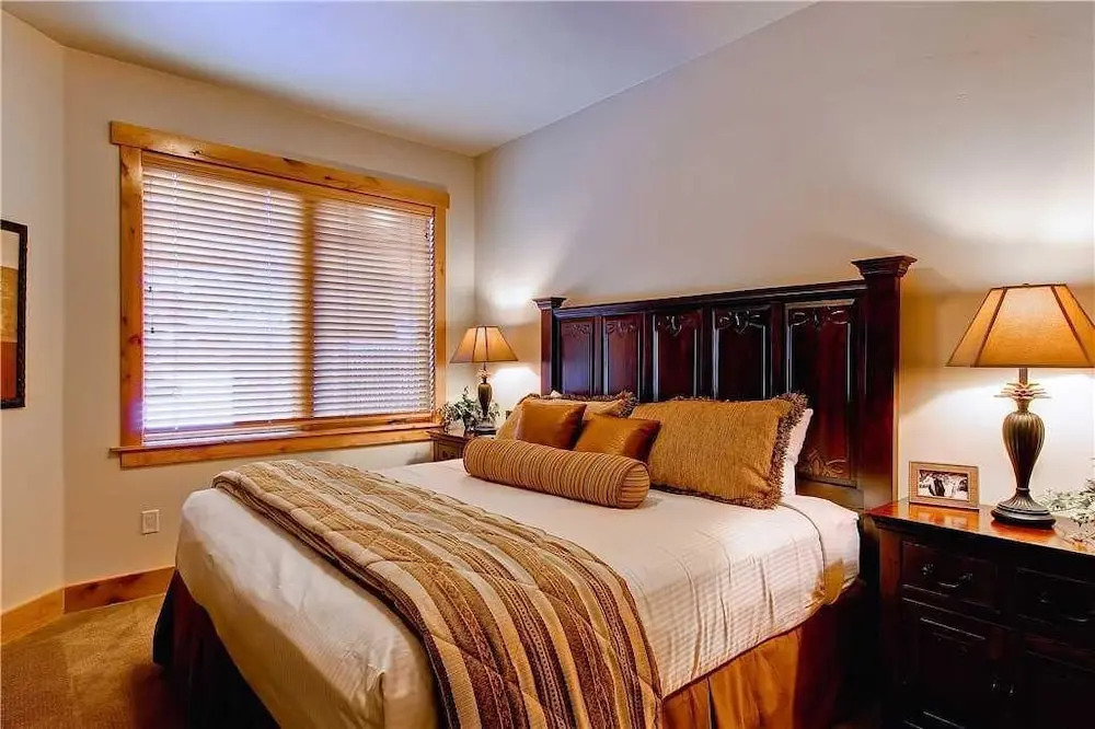 6109 Bear Lodge, Trappeur's Crossing Apartment 3