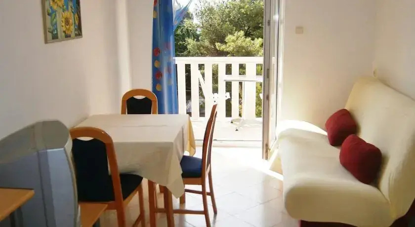 Sun House Apartments
