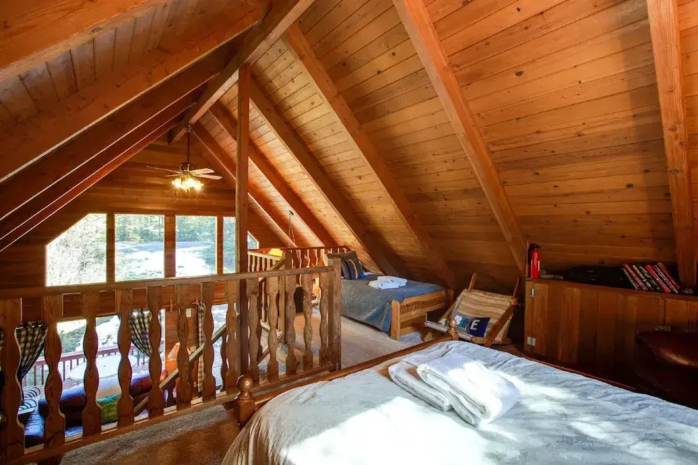 53MBR - Hot Tub - Wi-Fi - Sleeps 6