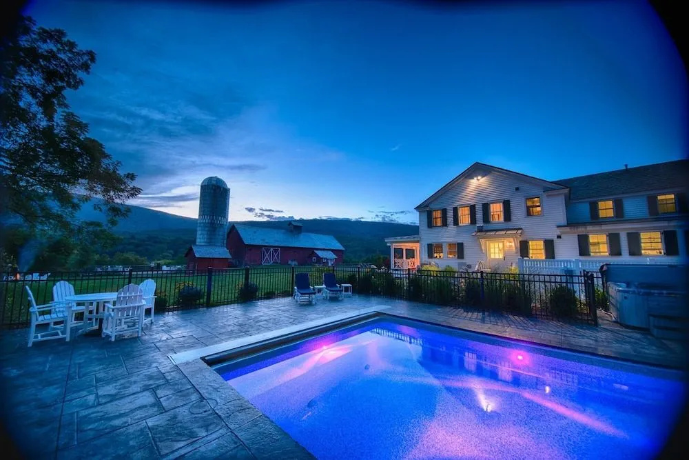 Hill Farm Inn - Manchester