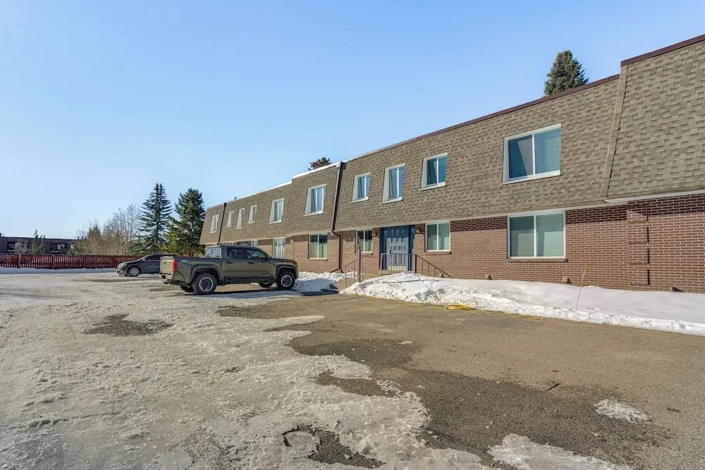 7 Mi to Ski Resort: Dillon Condo w/ Mtn Views