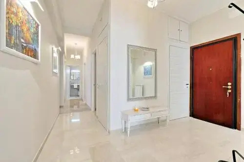 Oksana's Bernadette Apartment