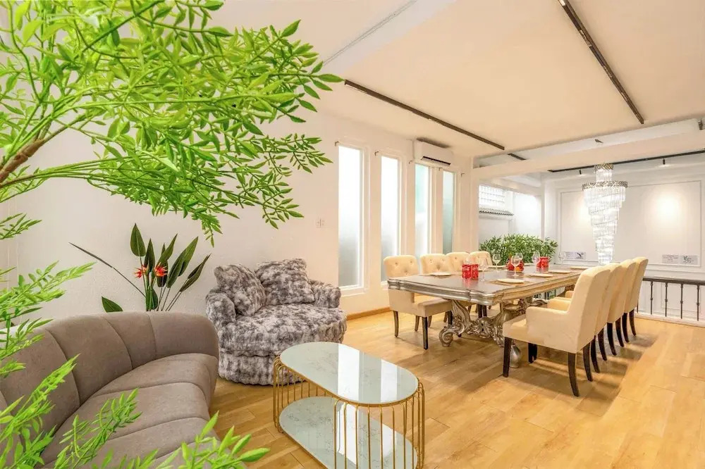 Lux White Villa