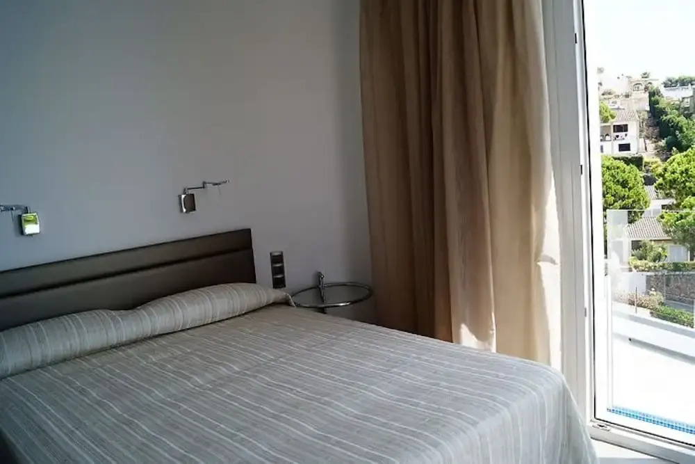 House - 3 Bedrooms with Pool and Sea views - 107932