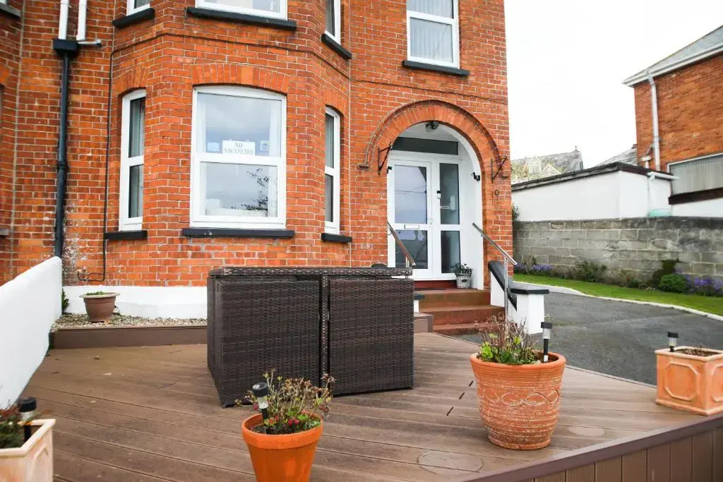 10 Treverbyn Road
