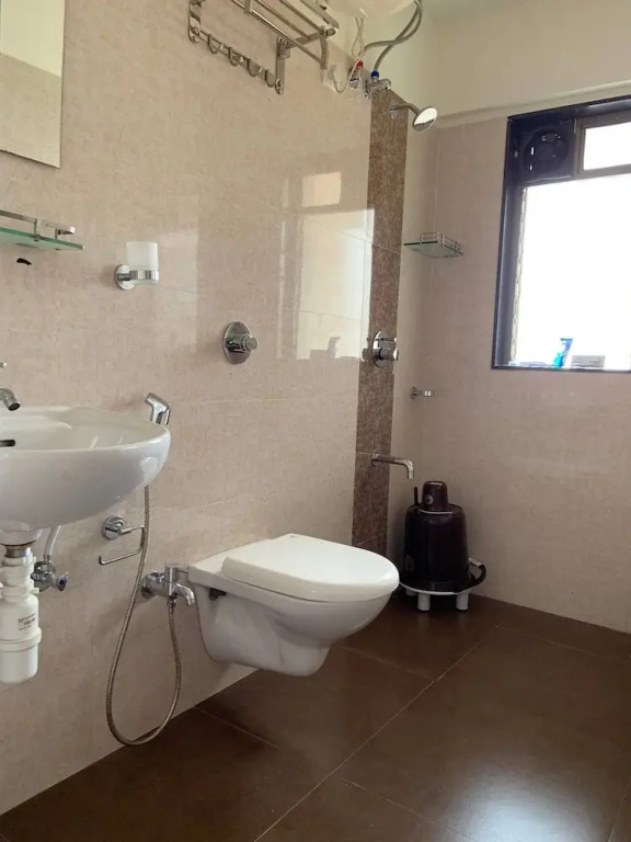 Comfortable & Relaxing Stay In Bandra East