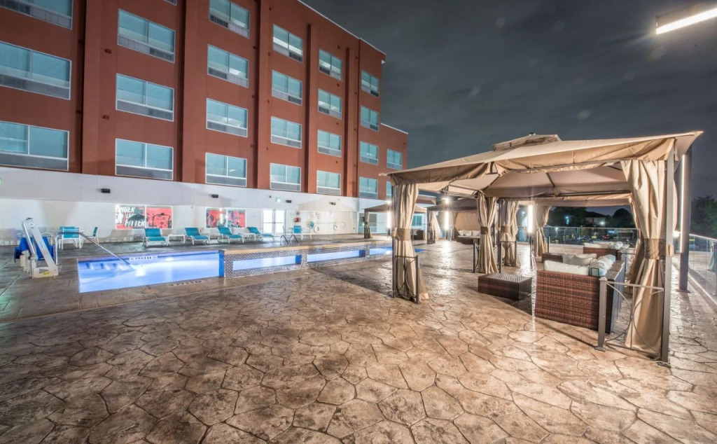 Holiday Inn Express & Suites - Houston Westchase - Westheimer by IHG