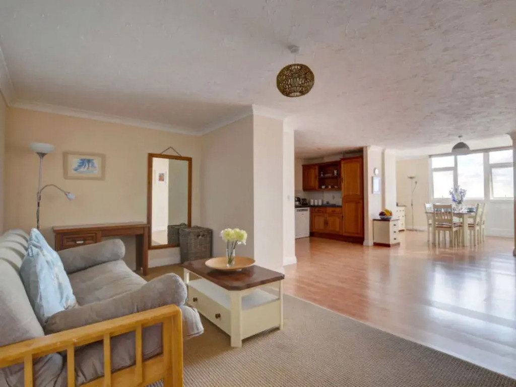 1 Devon Beach Court