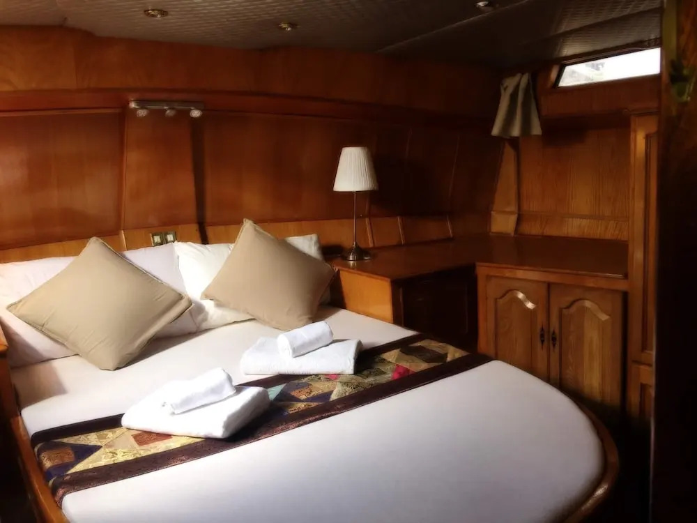 Dream House Boat