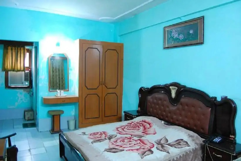Hotel Viren International