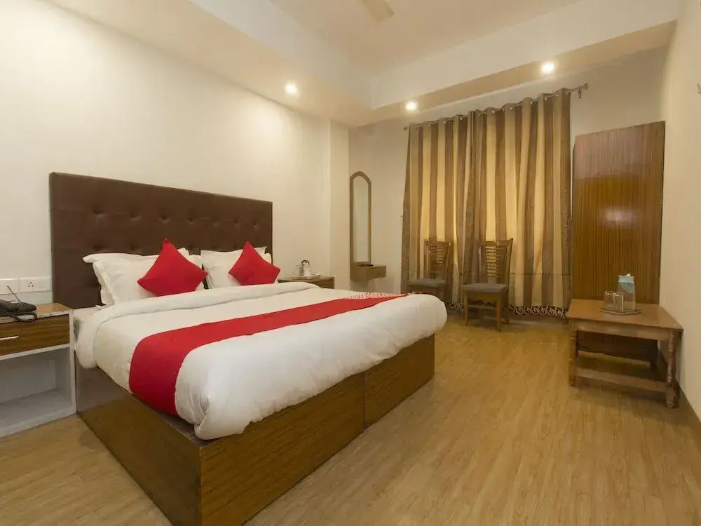 OYO 14341 Hotel Highland Vista