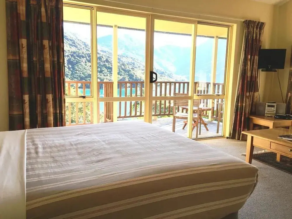 Punga Cove Resort
