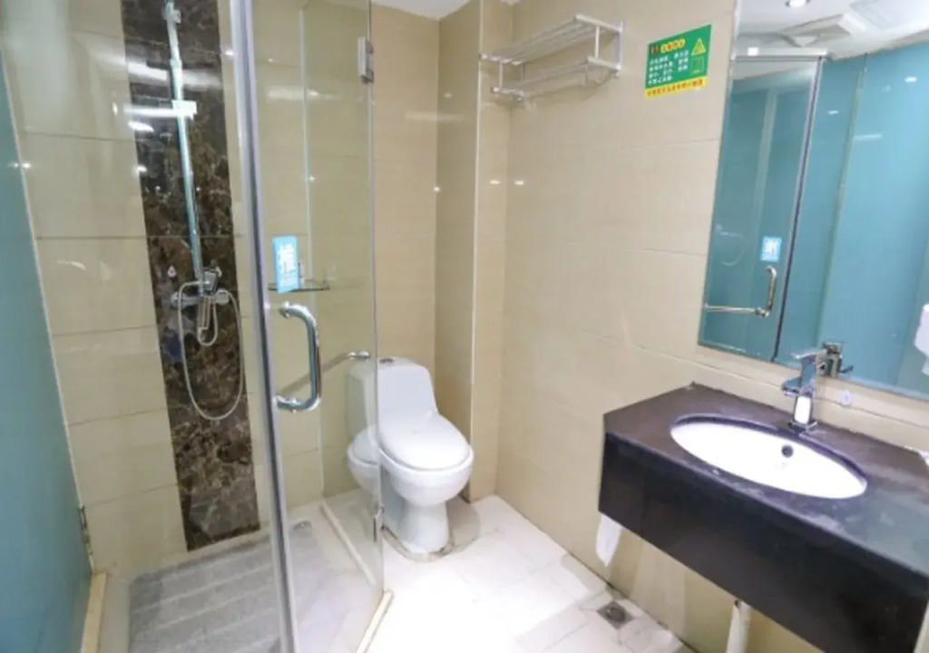 Dongcheng Hotel