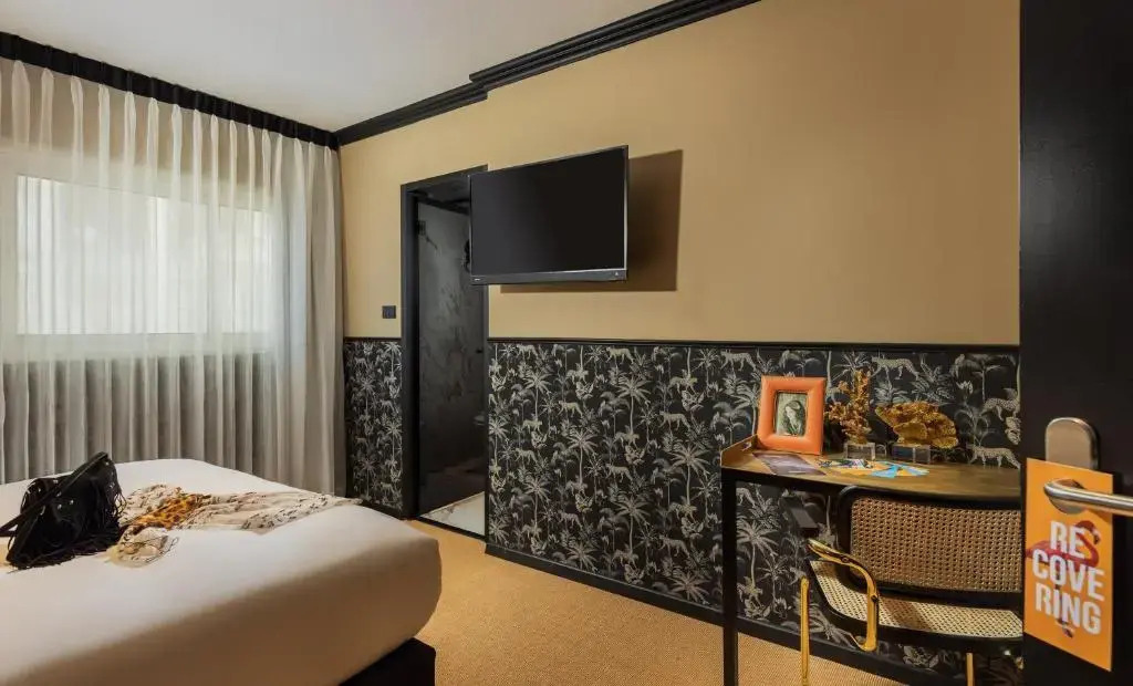 Beach Hotel by Zvieli Hotels