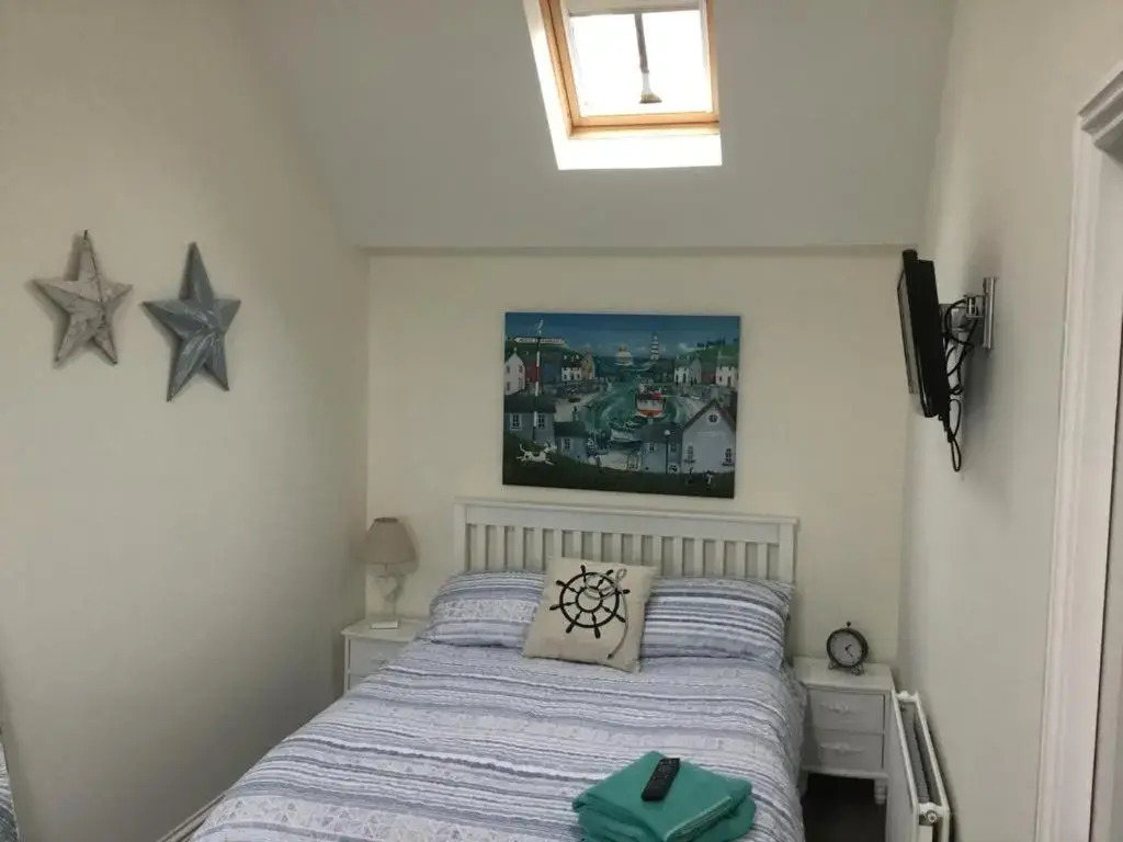 Sma Harbour Hoose