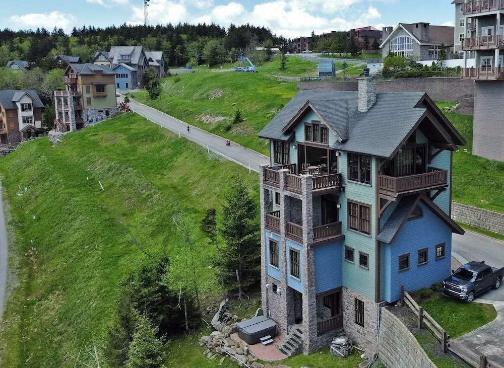 Slope Side 8 BR at Sanctuary Majestic Mountain Top Estate 4800 Square Feet of Quality Sleeps 16
