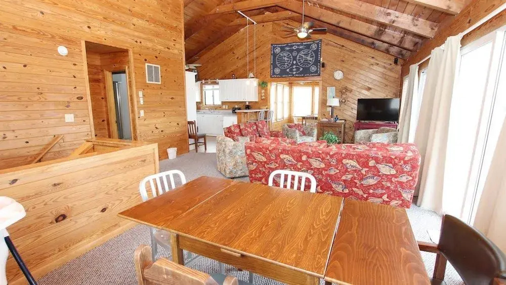The B & B Inn - 6 Br Home