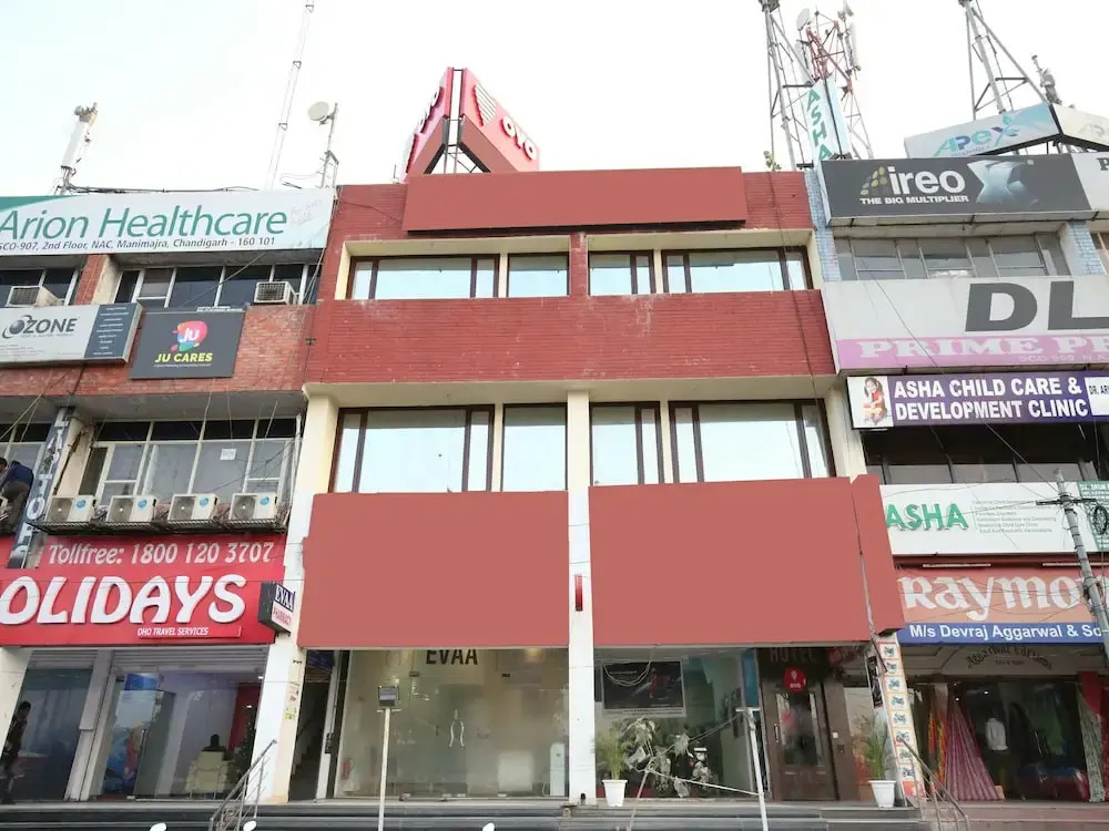 OYO 2107 Hotel Akash Continental