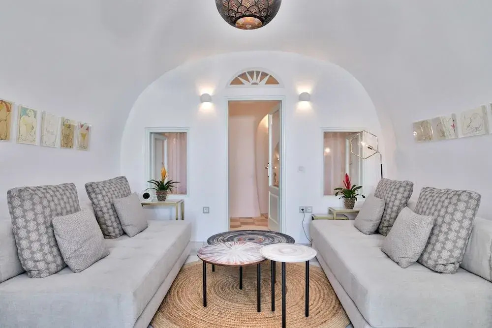 Namaste Suites by Oias Local Cavehouses