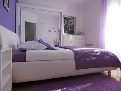 Old town Villa TROGIR STARS with free parking