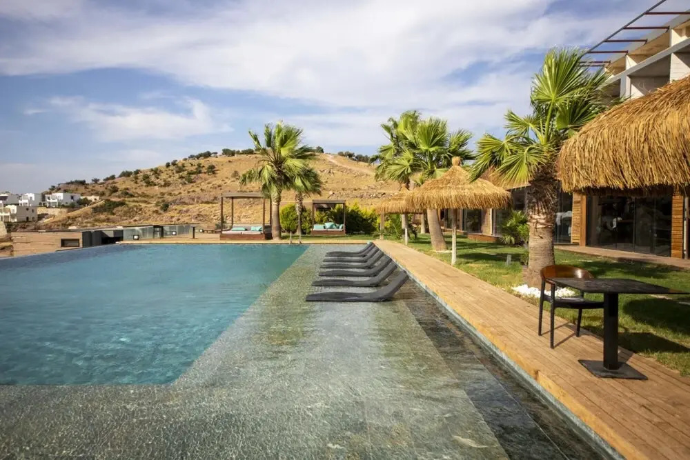 Comfy Villa With Shared Pool and Gym in Milas