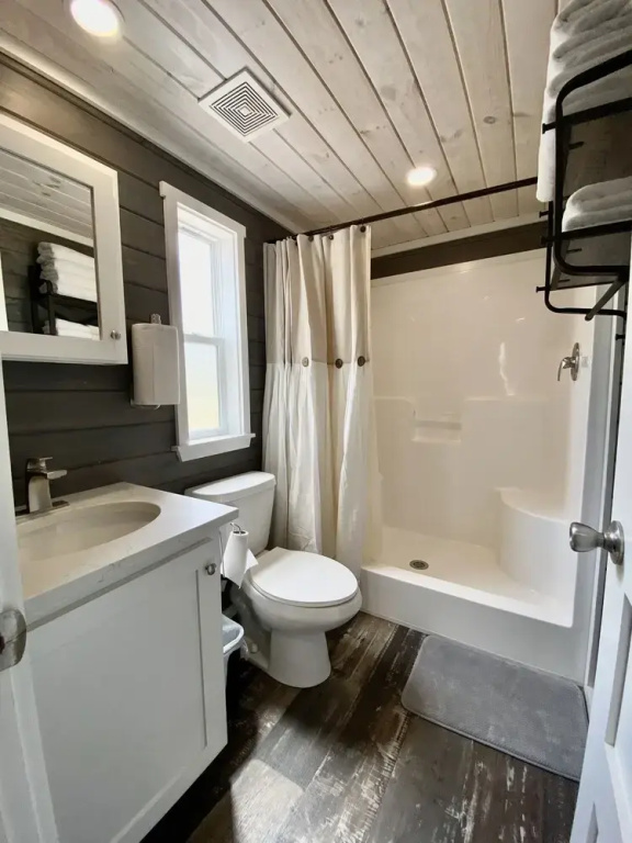 Tiny Home Retreat-resort Amenities-1 Mile to Fred!