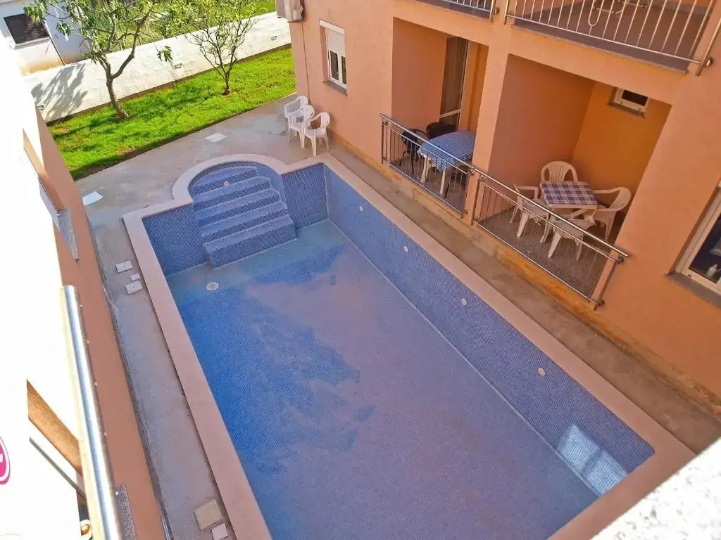 Apartments Edin 1359