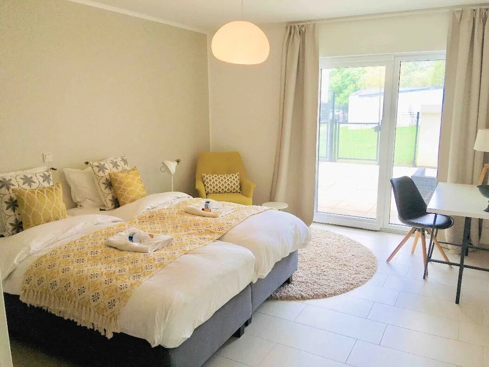 Large Retro Chic Flat 100m2 in City Center - Parking