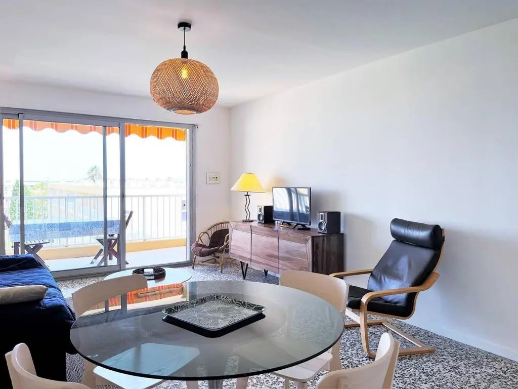 Appartement Le Lavandou, 3 pièces, 6 personnes - FR-1-251-355
