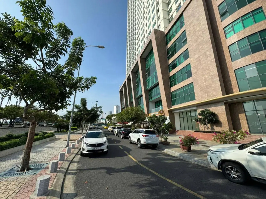 Royal Apartment in Muong Thanh
