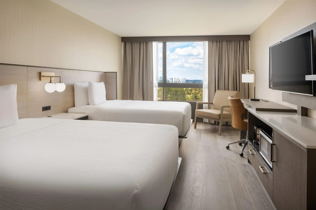 Ramada Plaza by Wyndham Orlando Resort & Suites Intl Drive - Newly Renovated