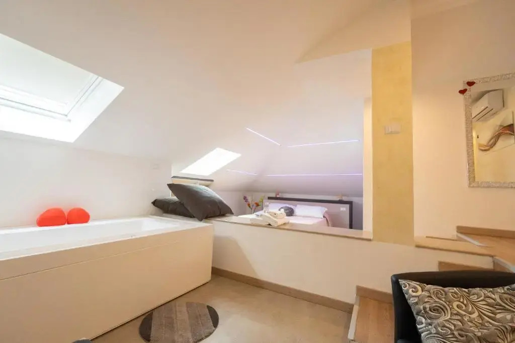 Asterias Residence - Rooms & SPA