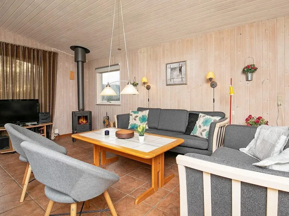 Quaint Holiday Home in Dannemare With Whirlpool