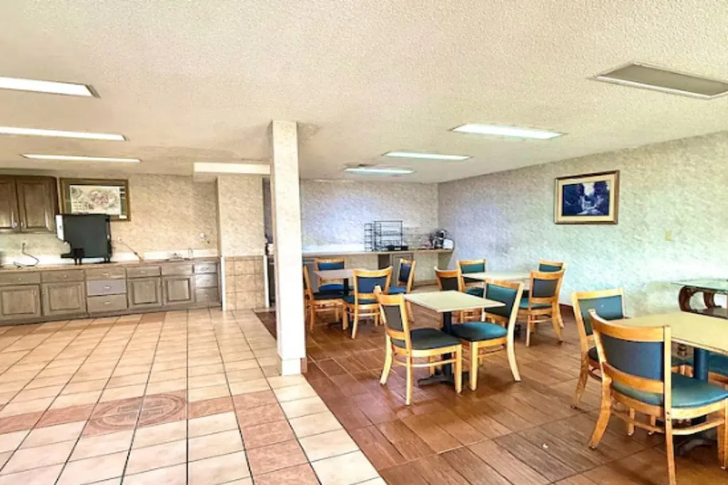 Magnolia Inn Townhouse Hattiesburg MS I-59