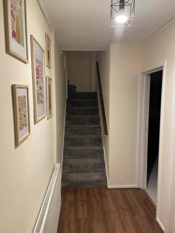 3 Bedrooms - 6 Guests - Parking - Fireplace - Bbq