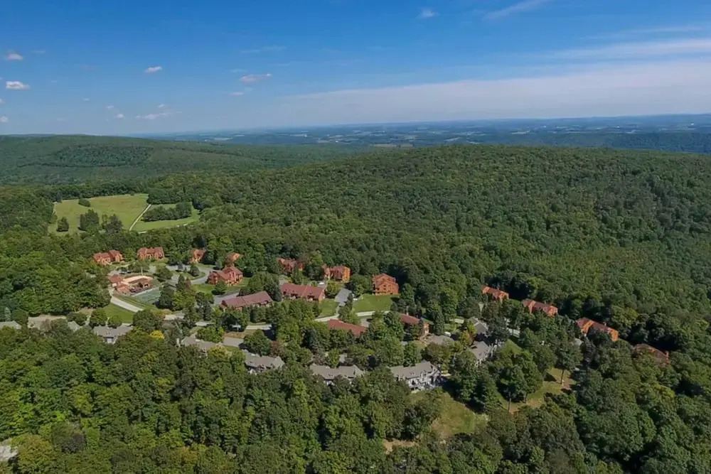 Swiss Mtn Condo: 3 Mi to Seven Springs Resort