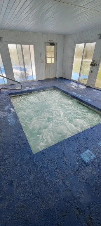 Mackinaw Budget Inn