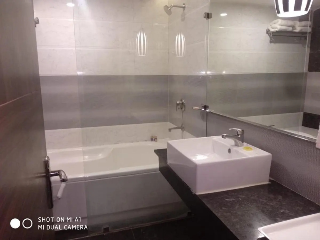 Hotel Windsor Heights ( All Rooms with Air Purifier)