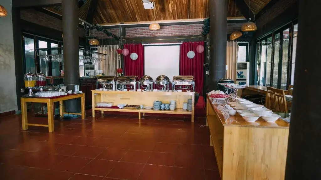 Mua Caves Ecolodge