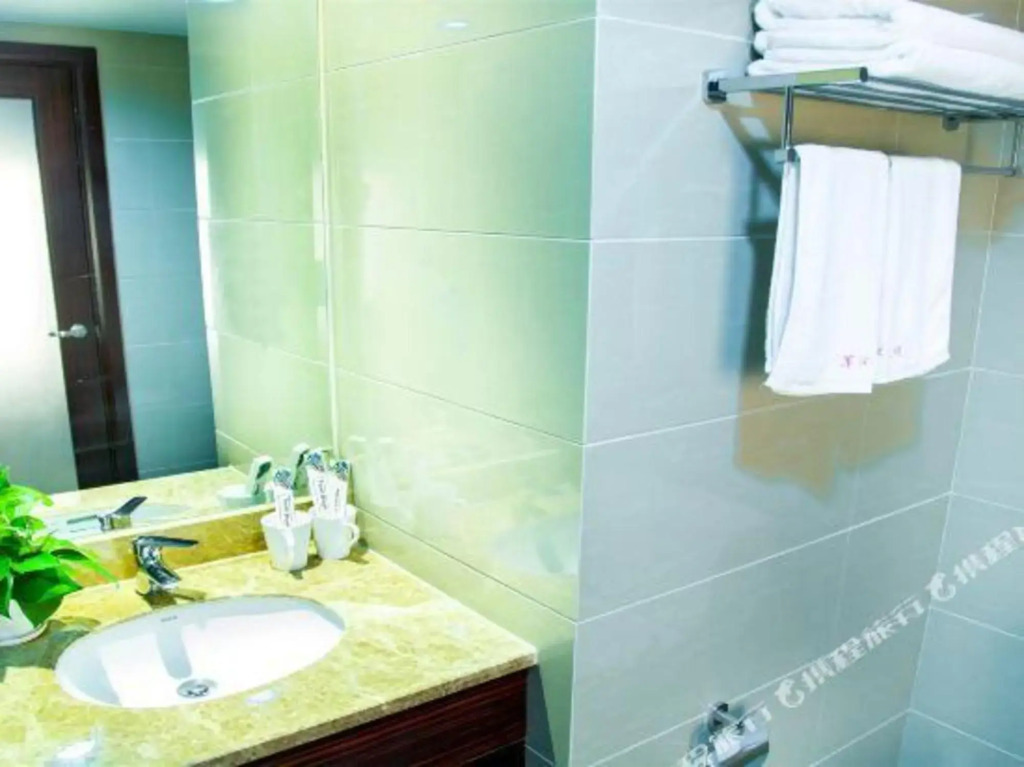 Lianyang Grand View Seaview Hotel